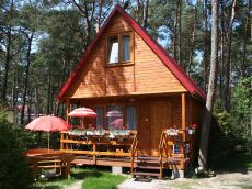 RELAKS база відпочинку літні будиночки сімейні номери нічліги відпочинок в Польщі Балтійське море Леба