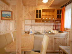 RELAKS база відпочинку літні будиночки сімейні номери нічліги відпочинок в Польщі Балтійське море Леба