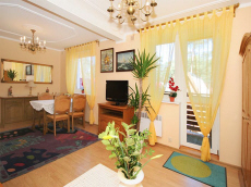 RELAKS база відпочинку літні будиночки сімейні номери нічліги відпочинок в Польщі Балтійське море Леба