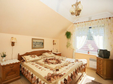 RELAKS база відпочинку літні будиночки сімейні номери нічліги відпочинок в Польщі Балтійське море Леба