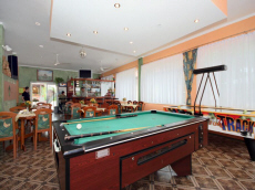 RELAKS база відпочинку літні будиночки сімейні номери нічліги відпочинок в Польщі Балтійське море Леба